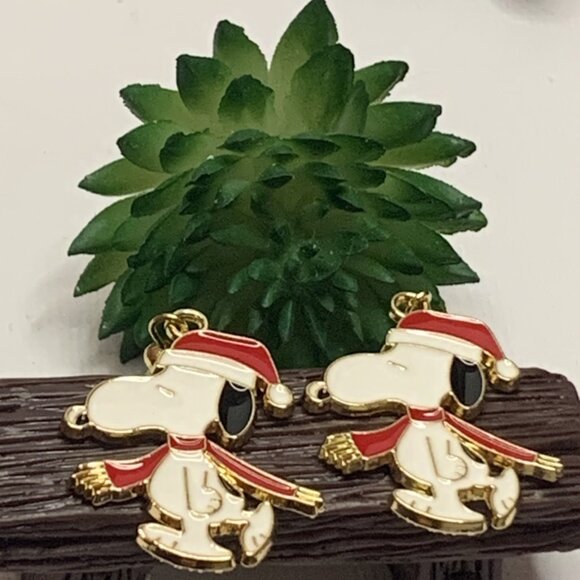 Snoopy Earring, Peanuts Earring, Snoopy Jewelry, Christmas Earring, Holiday - Picture 2 of 4